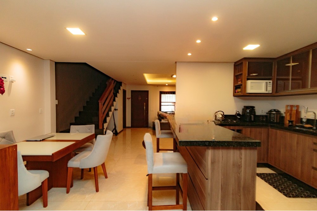 Casa à venda com 3 quartos, 236m² - Foto 27