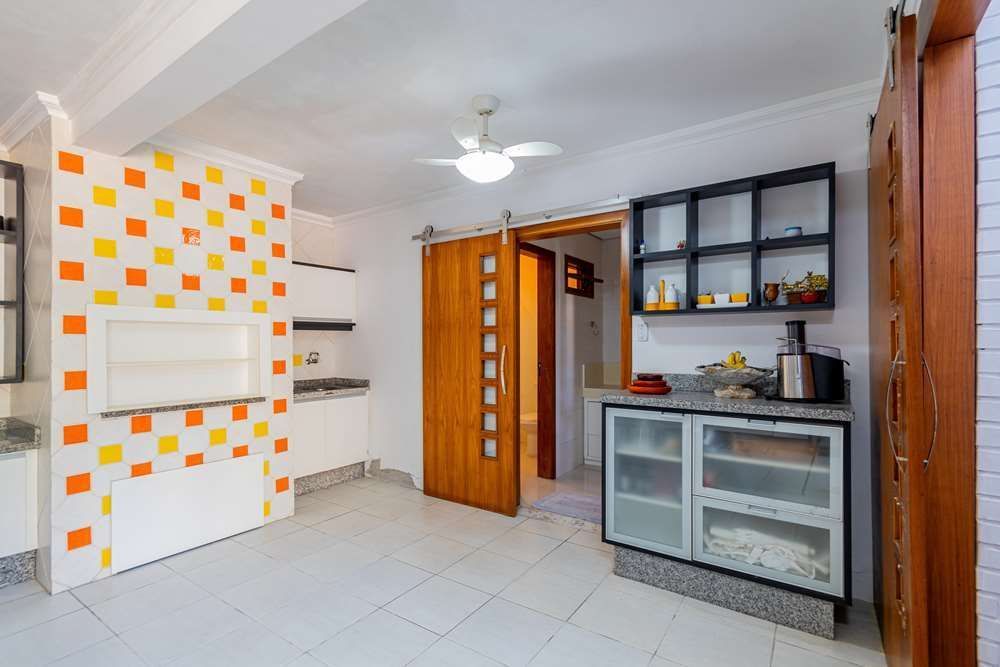 Casa à venda com 6 quartos, 373m² - Foto 18
