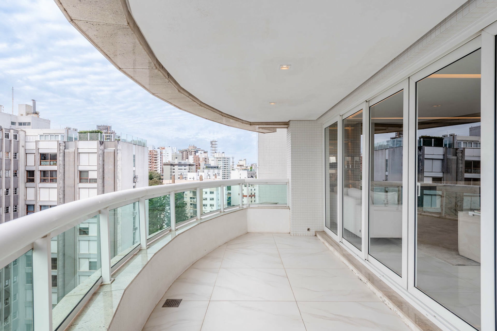 Apartamento, 3 quartos, 202 m² - Foto 2