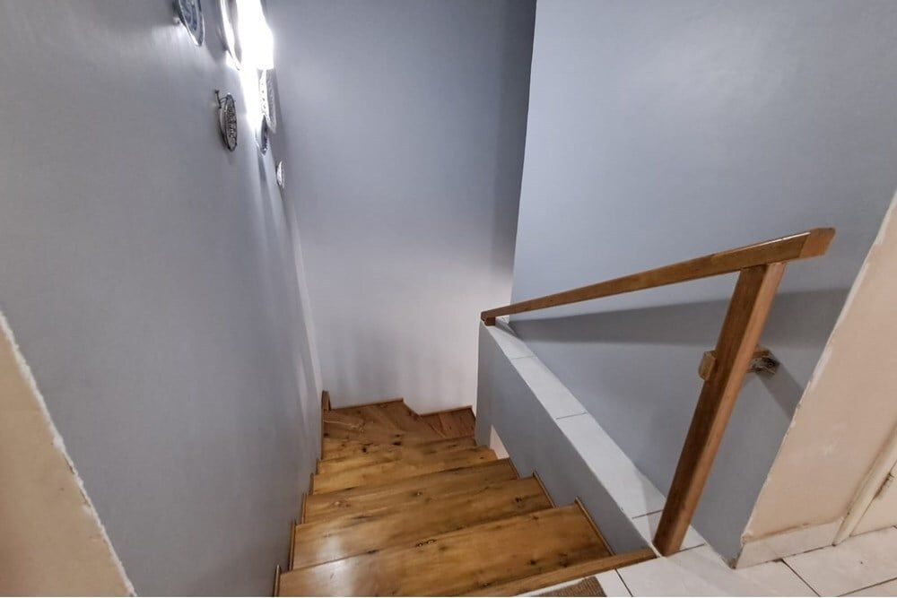 Casa à venda com 3 quartos, 216m² - Foto 2