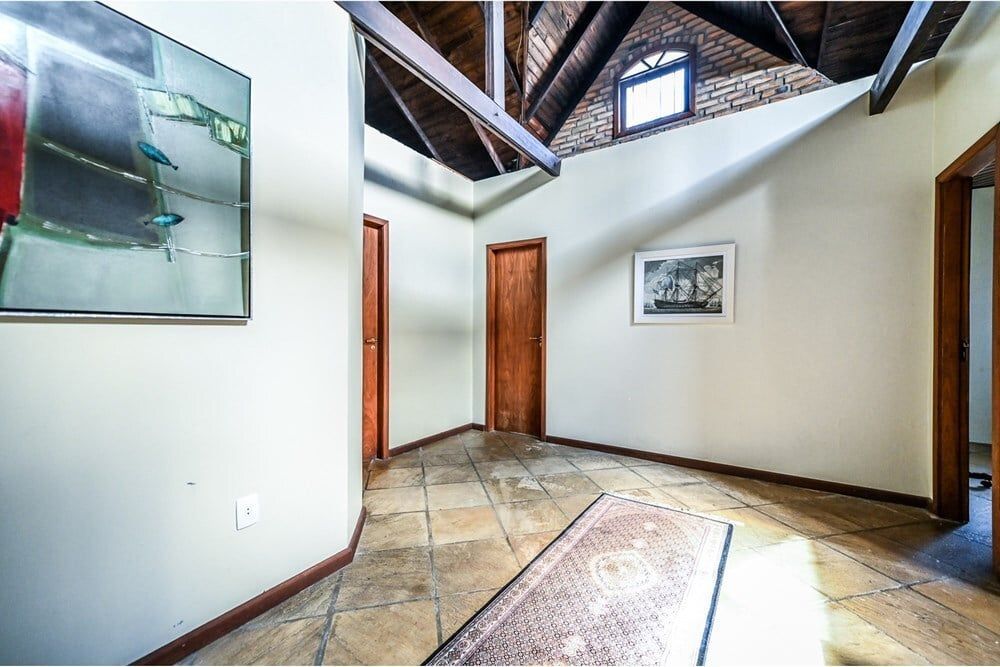 Casa à venda com 4 quartos, 328m² - Foto 8