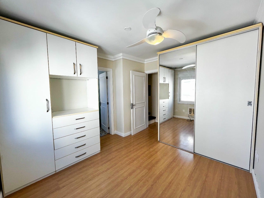 Casa à venda com 4 quartos, 213m² - Foto 13