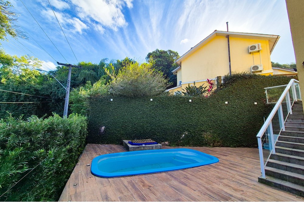 Casa de Condomínio à venda com 3 quartos, 231m² - Foto 4