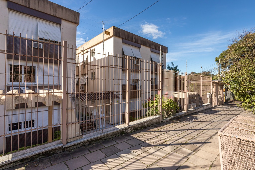 Apartamento à venda com 2 quartos, 69m² - Foto 3