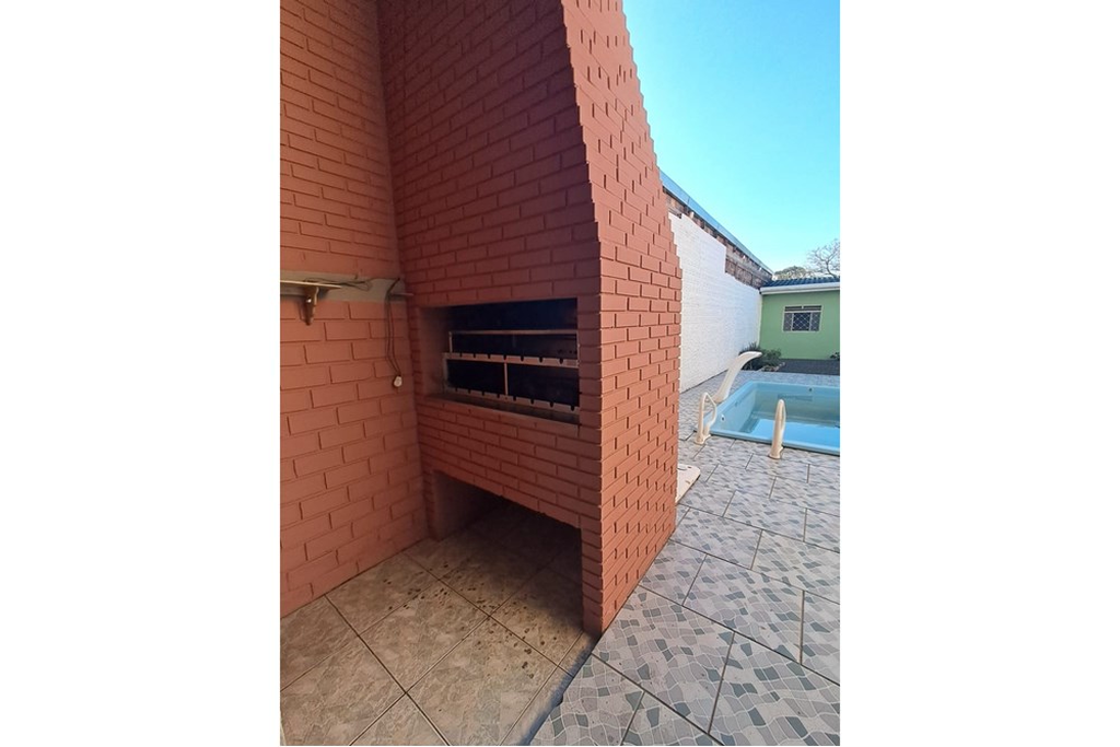 Casa à venda com 3 quartos, 322m² - Foto 4