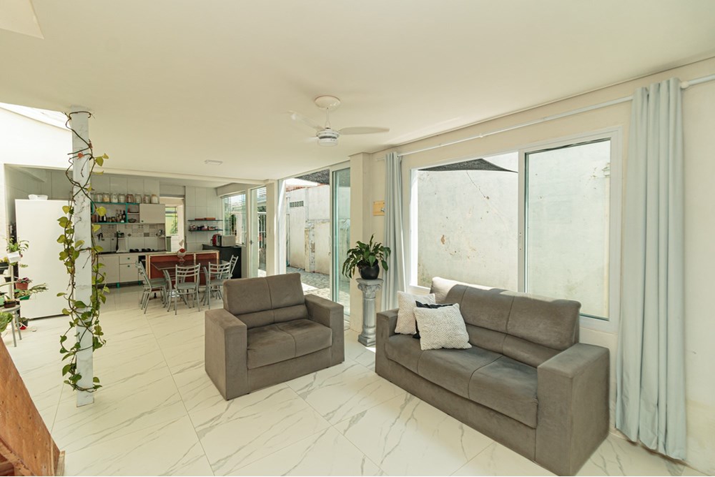 Casa à venda com 3 quartos, 178m² - Foto 6