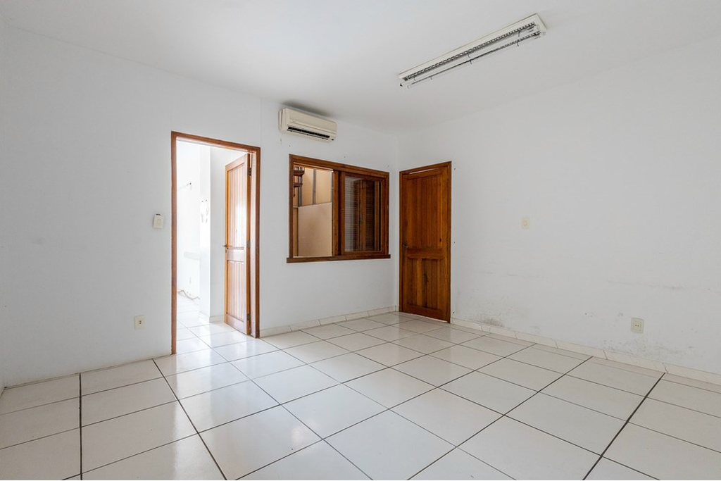 Casa à venda com 6 quartos, 346m² - Foto 14