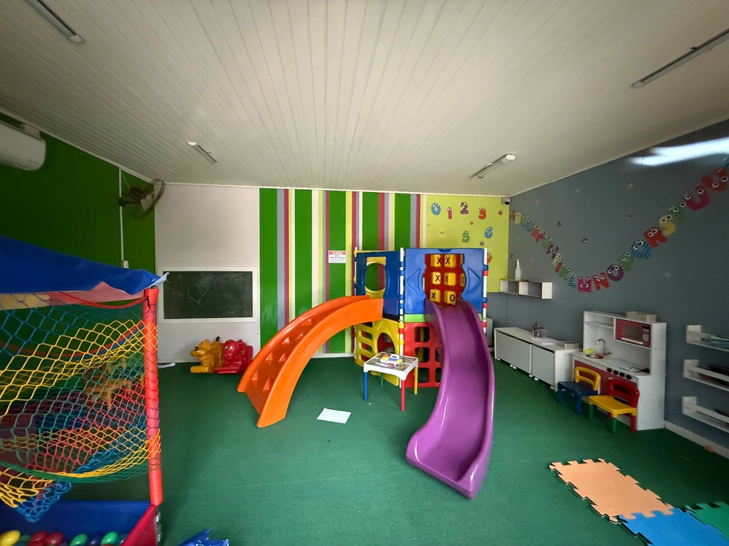 Casa de Condomínio à venda com 3 quartos, 197m² - Foto 9