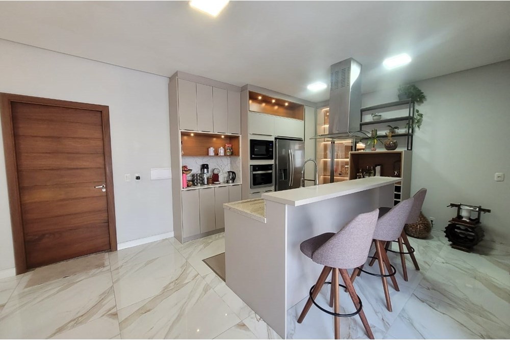 Casa à venda com 4 quartos, 326m² - Foto 22