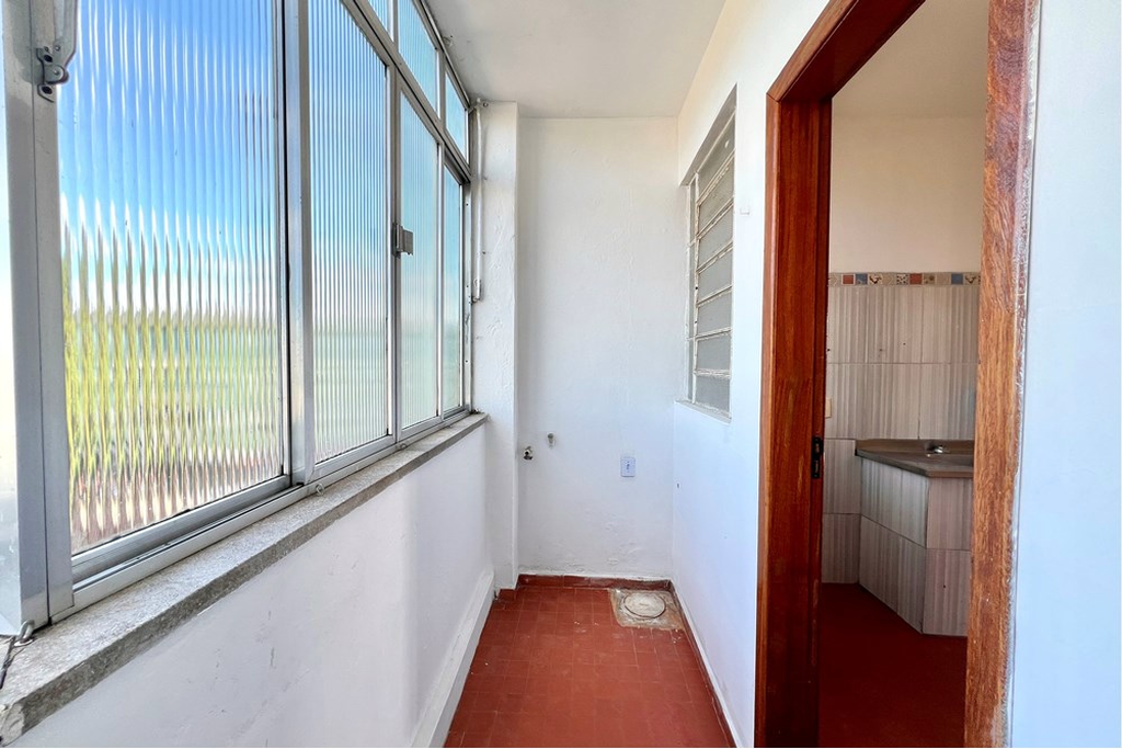 Apartamento à venda com 2 quartos, 78m² - Foto 4