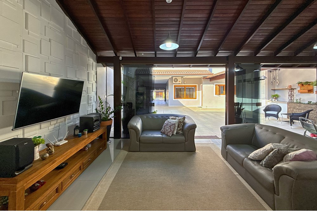 Casa, 4 quartos, 329 m² - Foto 3