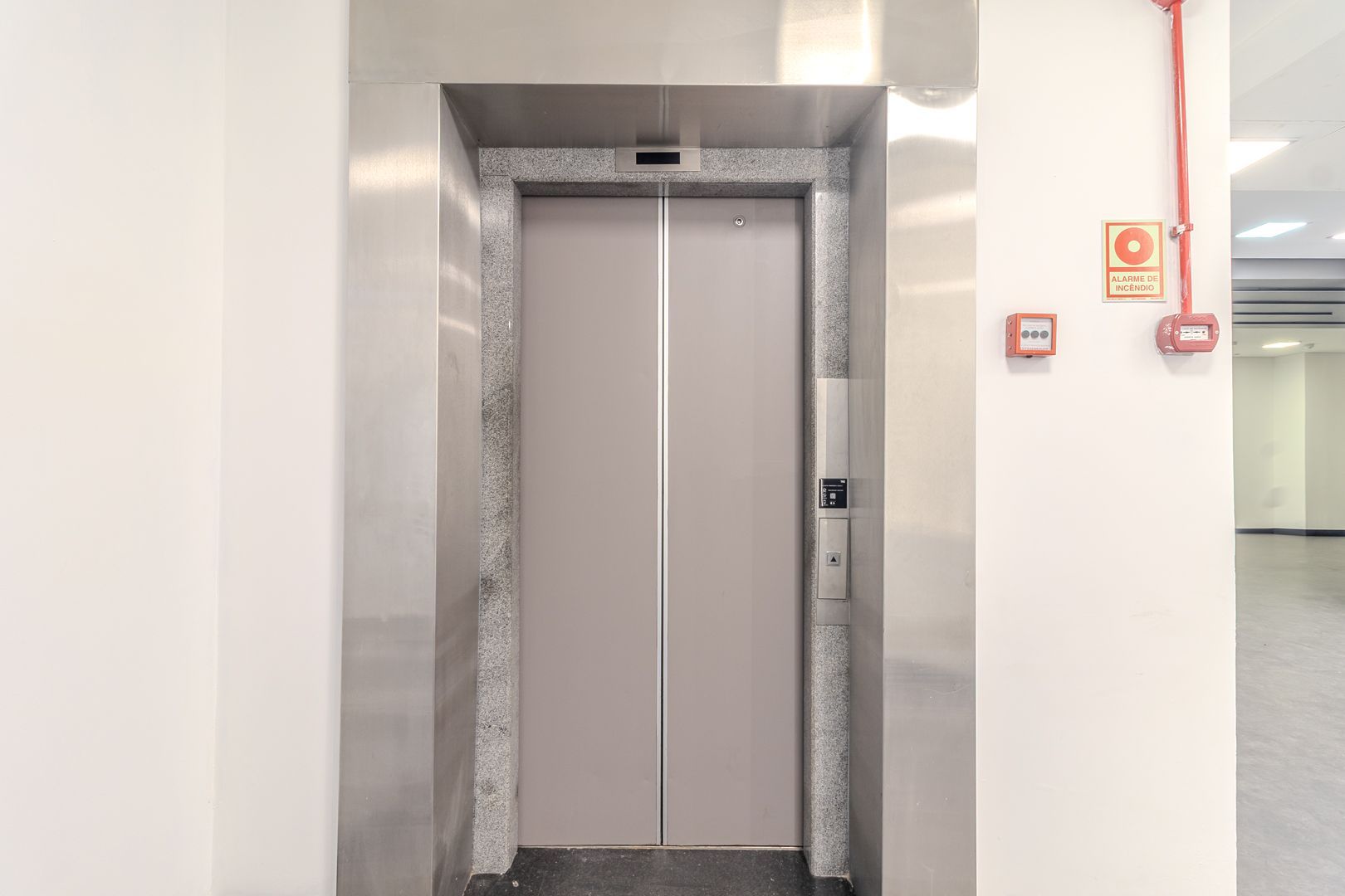 Prédio Inteiro para alugar com 4 quartos, 3451m² - Foto 10