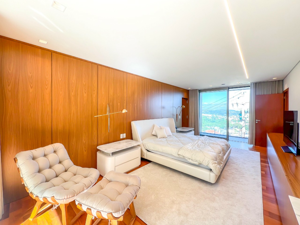 Casa de Condomínio à venda com 4 quartos, 586m² - Foto 9