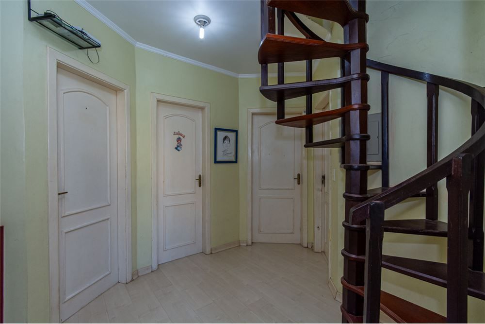 Casa à venda com 4 quartos, 295m² - Foto 4