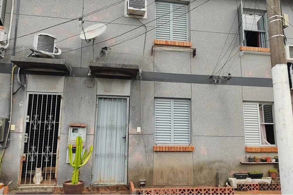 Casa de Condomínio à venda com 2 quartos, 36m² - Foto 1