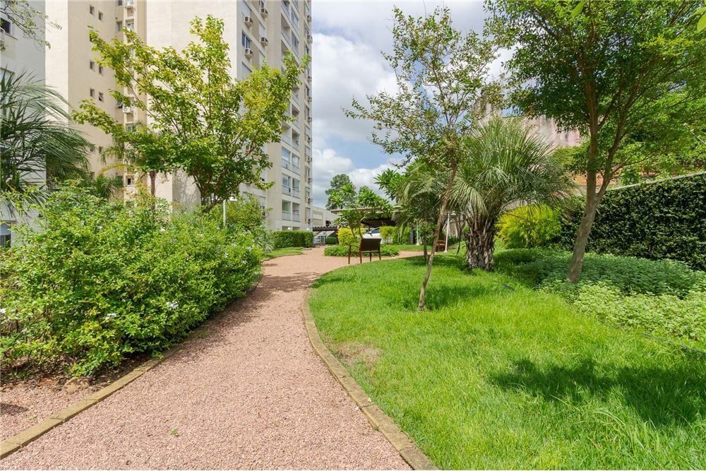 Apartamento à venda com 2 quartos, 75m² - Foto 2