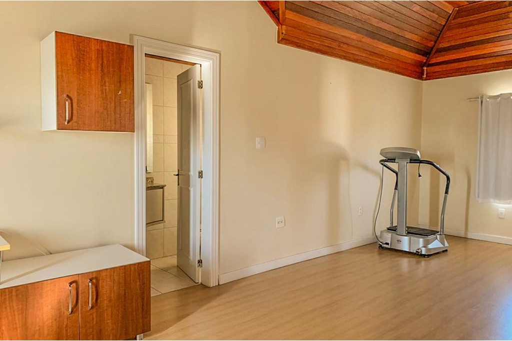 Casa de Condomínio à venda com 3 quartos, 213m² - Foto 9