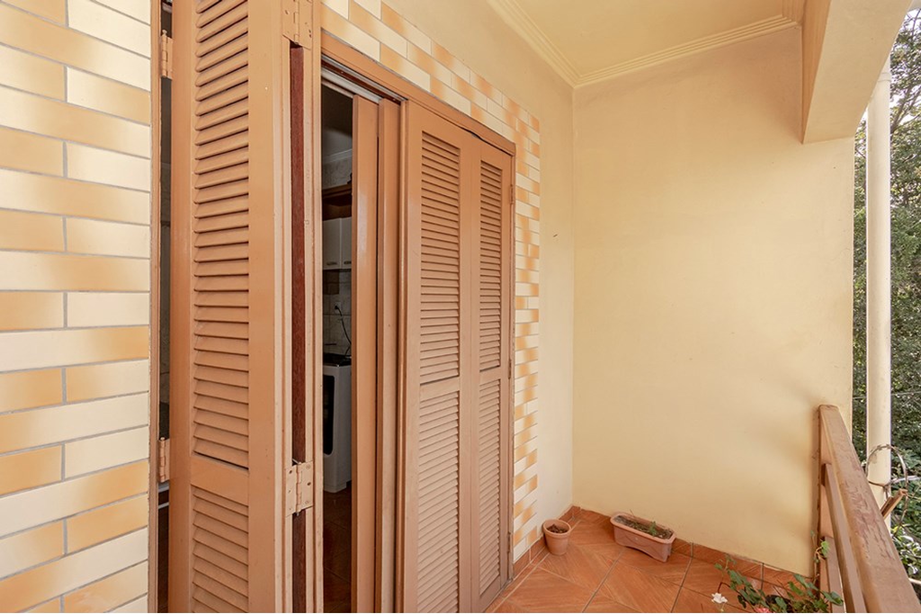 Casa à venda com 5 quartos, 177m² - Foto 4