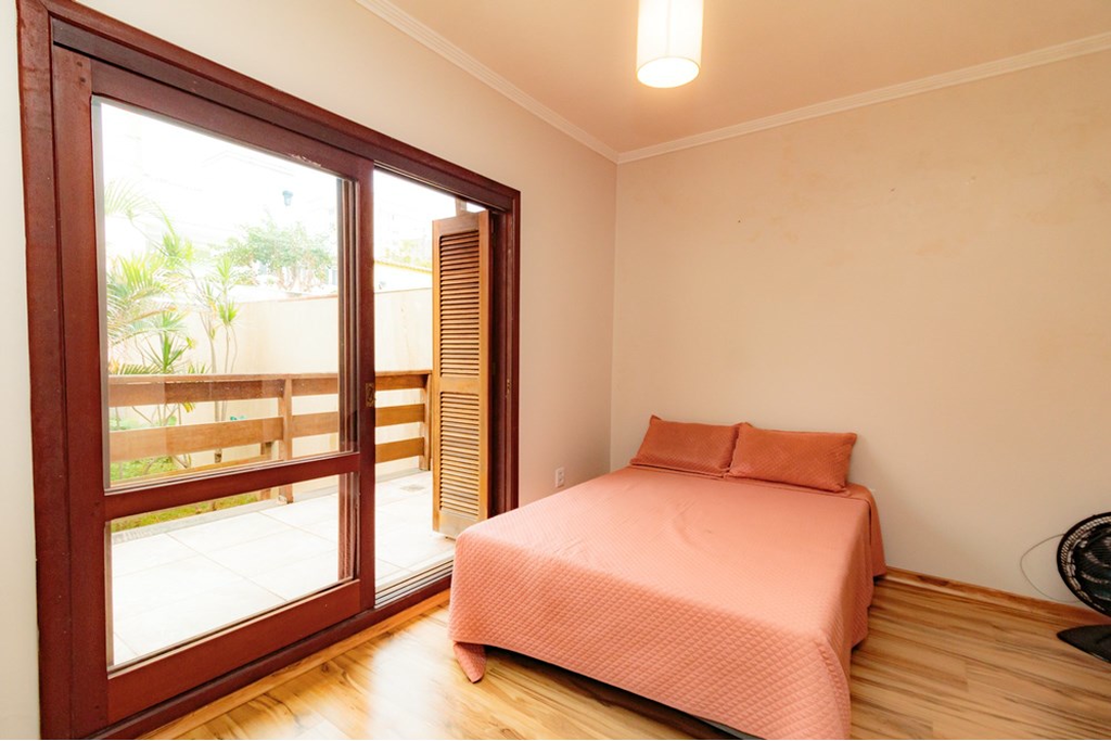 Casa à venda com 3 quartos, 236m² - Foto 18