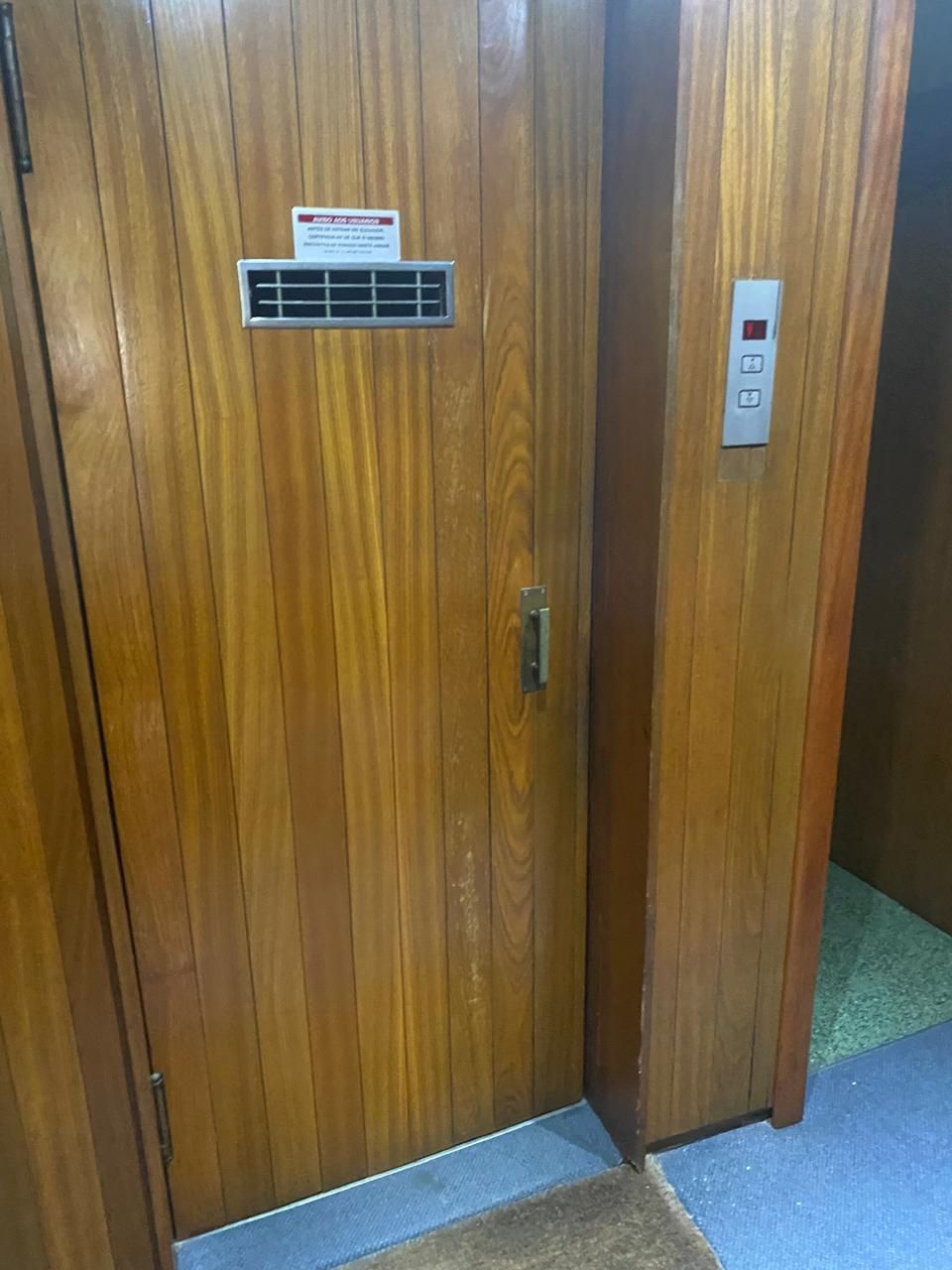 Sala Comercial, 3 salas, à venda, 82 m², Centro Histórico - Porto Alegre — foto 2