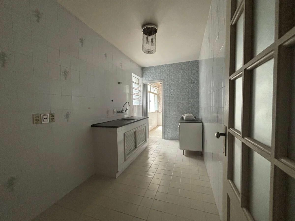 Apartamento à venda com 2 quartos, 63m² - Foto 8