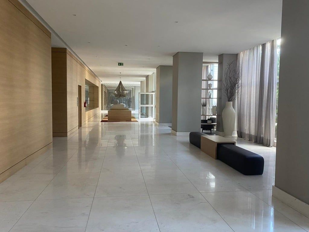 Apartamento à venda com 3 quartos, 337m² - Foto 2