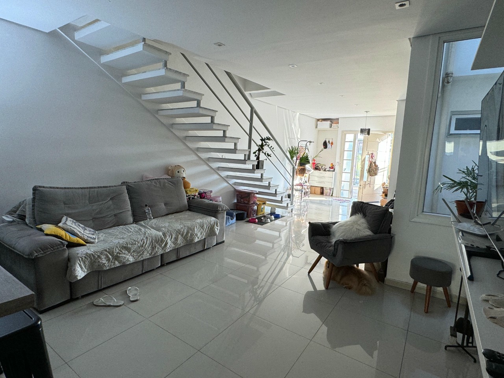 Casa, 3 quartos, 219 m² - Foto 1