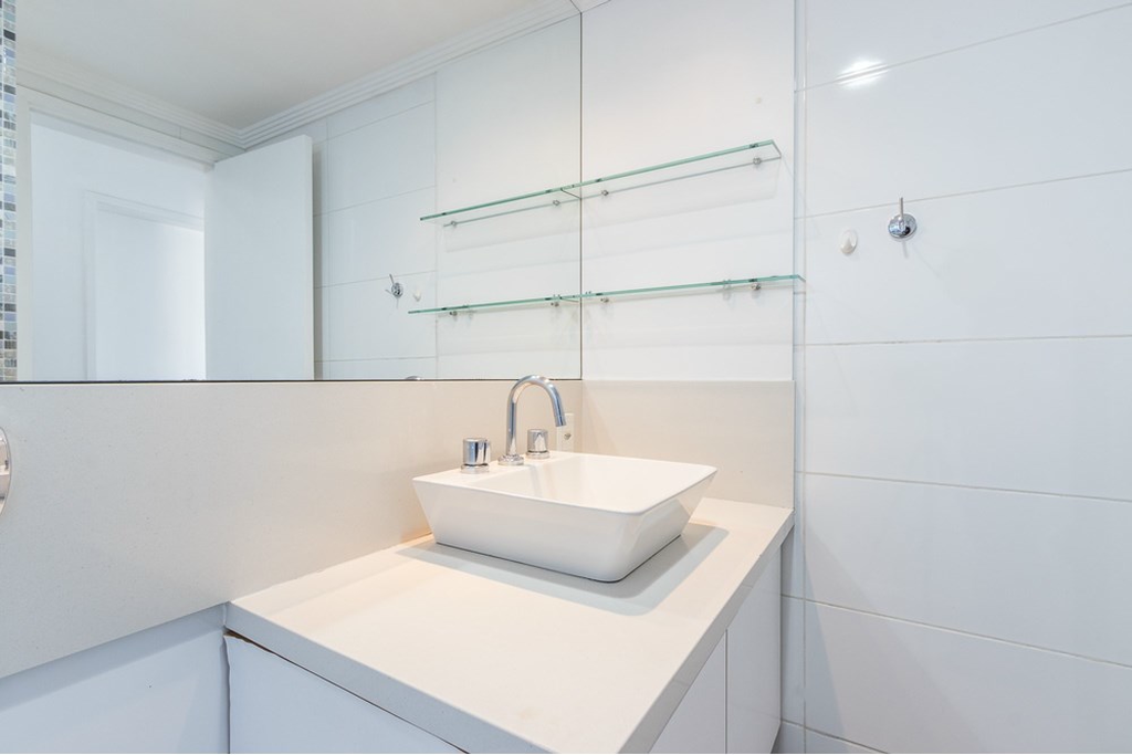 Apartamento à venda com 2 quartos, 75m² - Foto 17