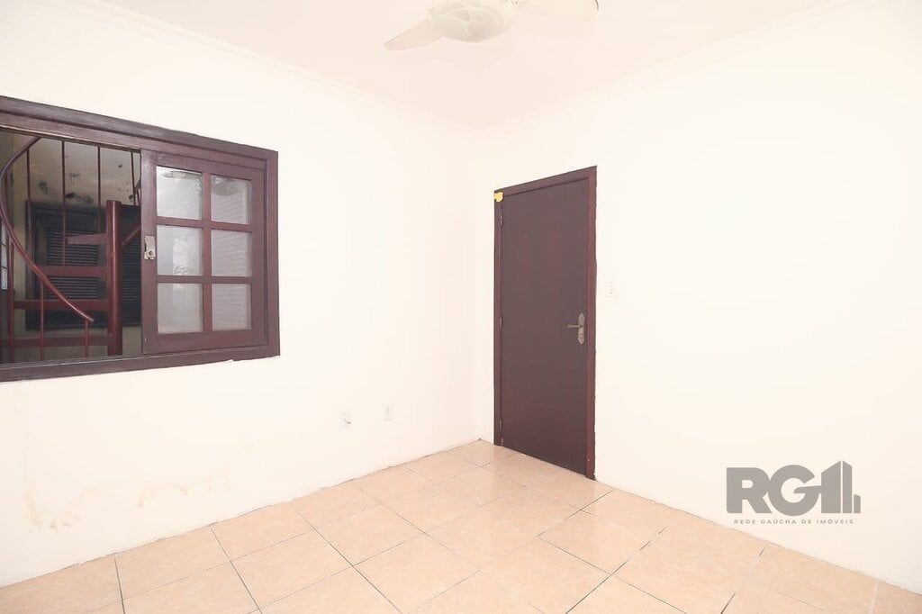 Casa à venda com 4 quartos, 248m² - Foto 3