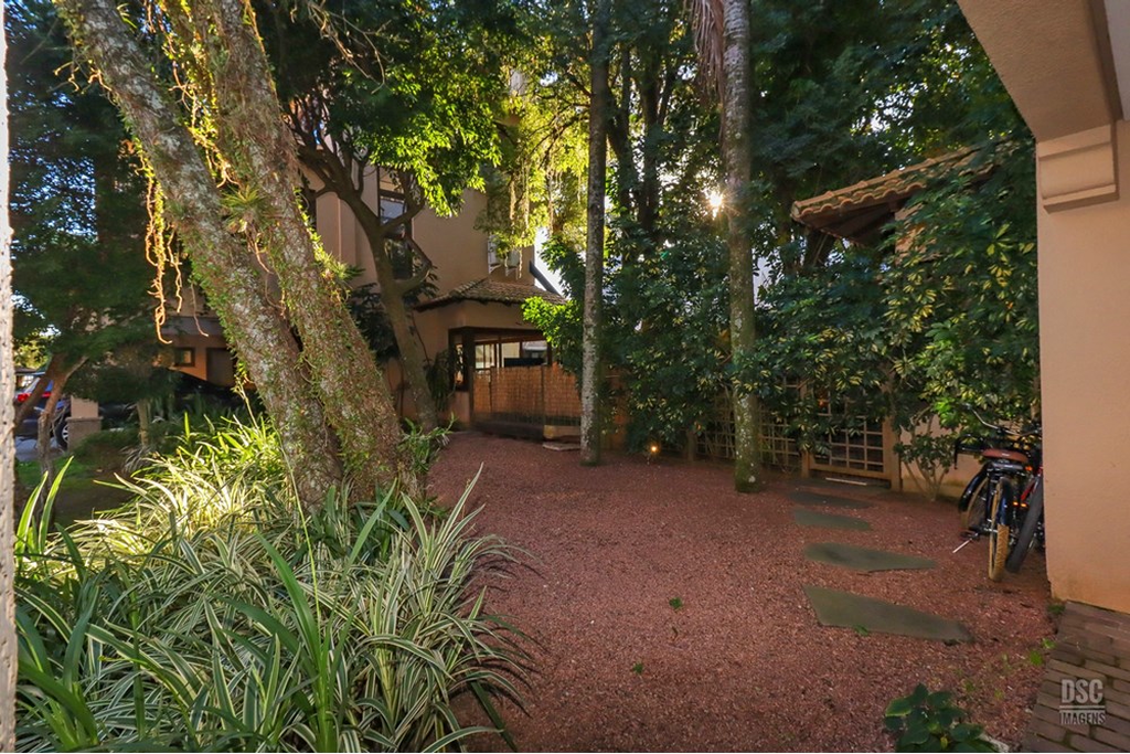 Casa de Condomínio à venda com 4 quartos, 379m² - Foto 13