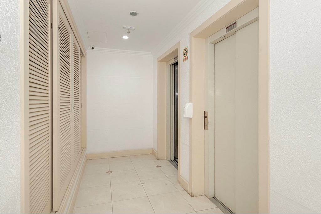 Apartamento à venda com 2 quartos, 63m² - Foto 5