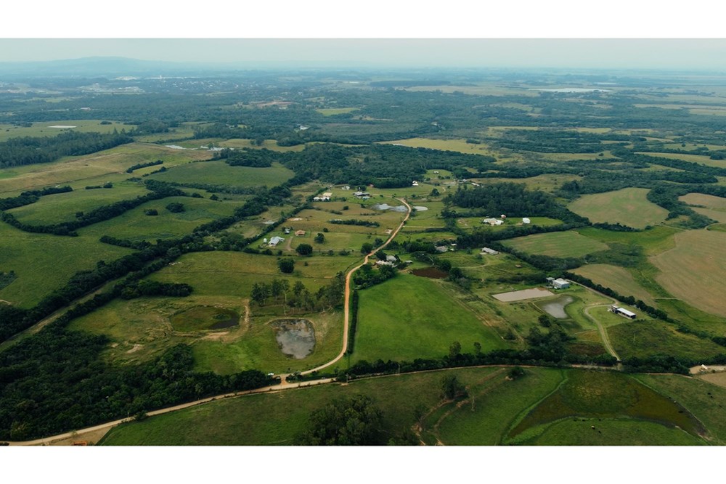Fazenda à venda, 20001m² - Foto 1