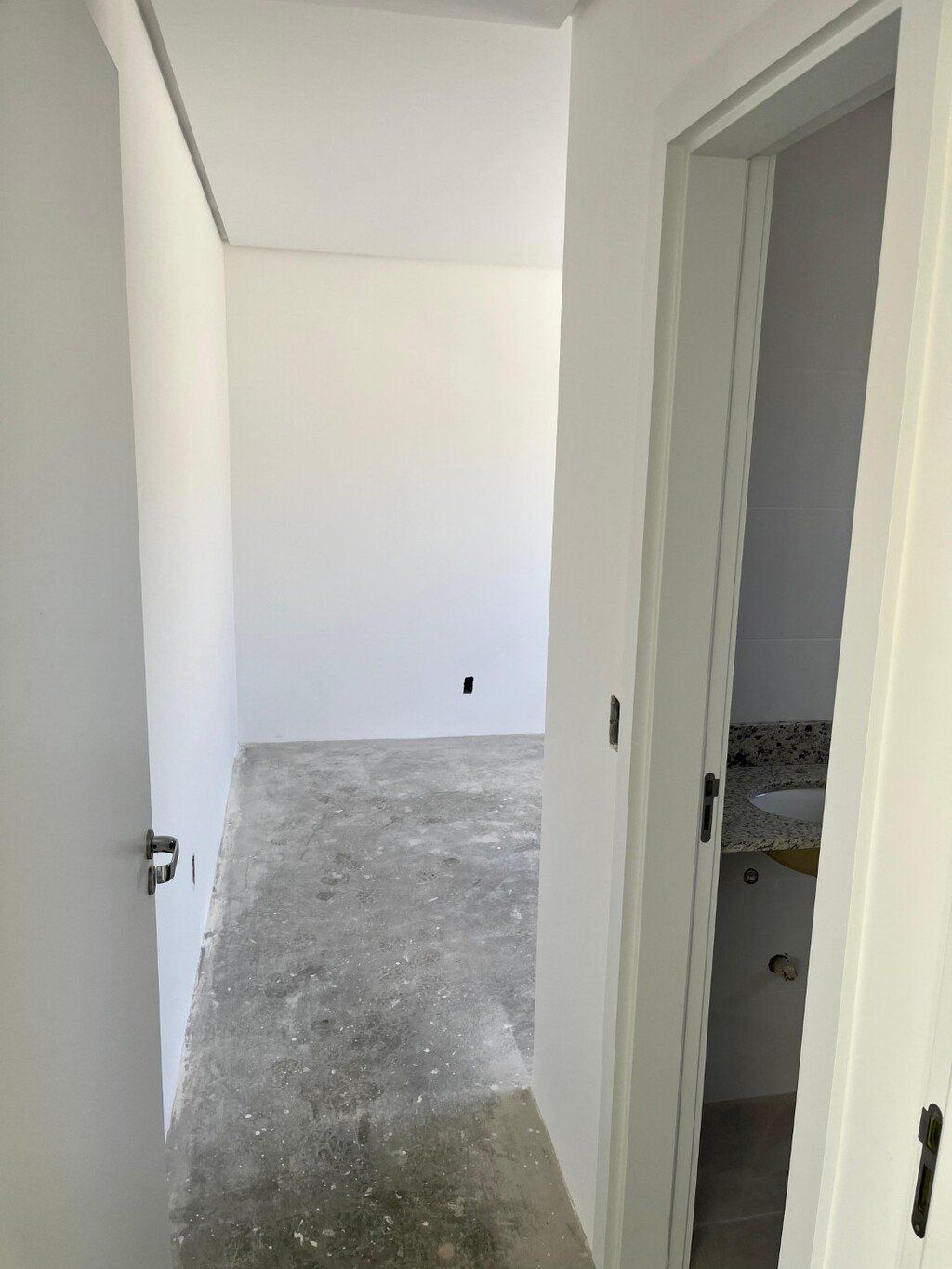 Apartamento à venda com 2 quartos, 64m² - Foto 11