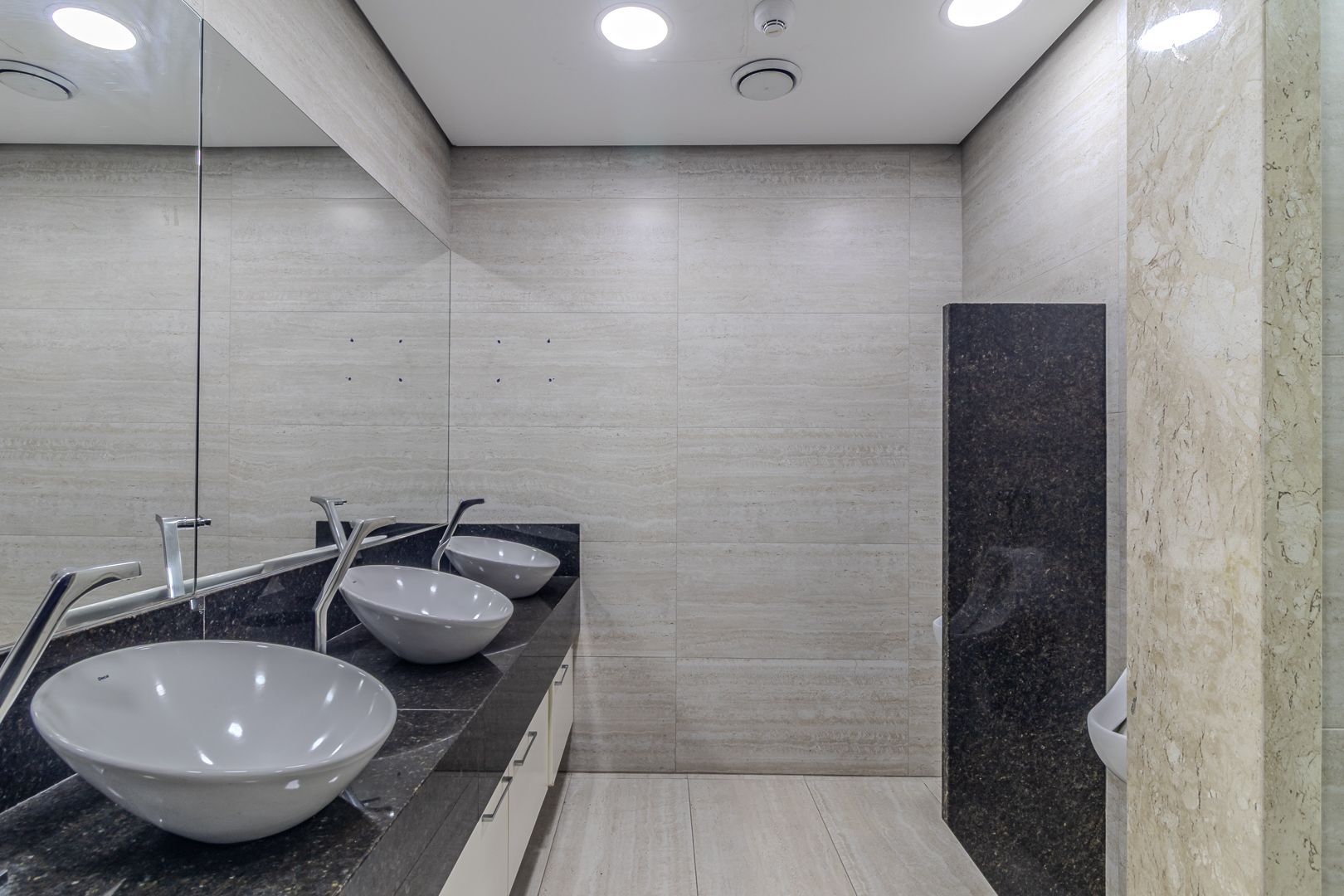 Prédio Inteiro para alugar com 4 quartos, 3451m² - Foto 91