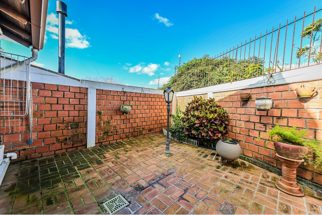 Casa de Condomínio à venda com 3 quartos, 105m² - Foto 29