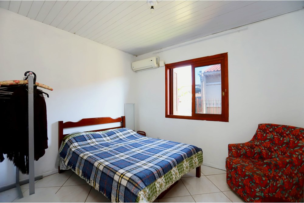 Casa à venda com 2 quartos, 42m² - Foto 17