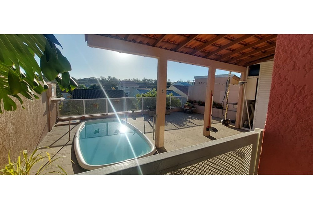 Casa à venda com 2 quartos, 79m² - Foto 8