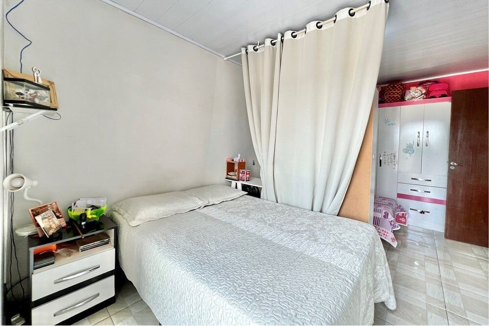 Casa à venda com 4 quartos, 226m² - Foto 9