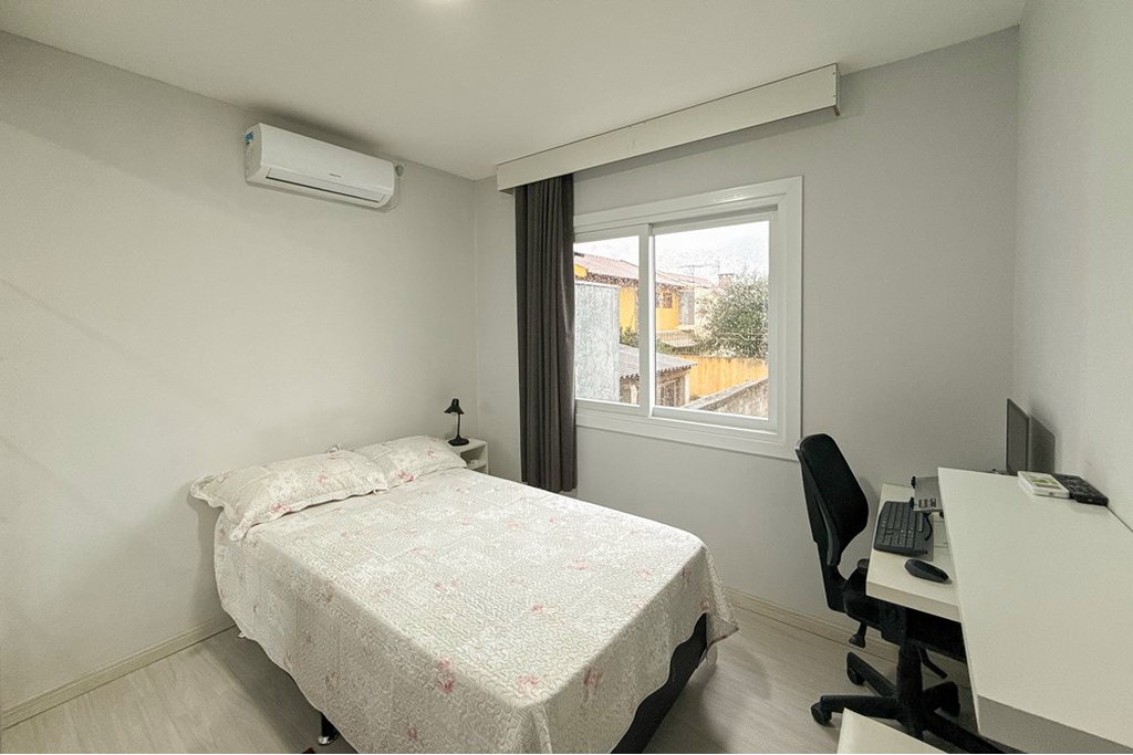 Casa à venda com 5 quartos, 194m² - Foto 32