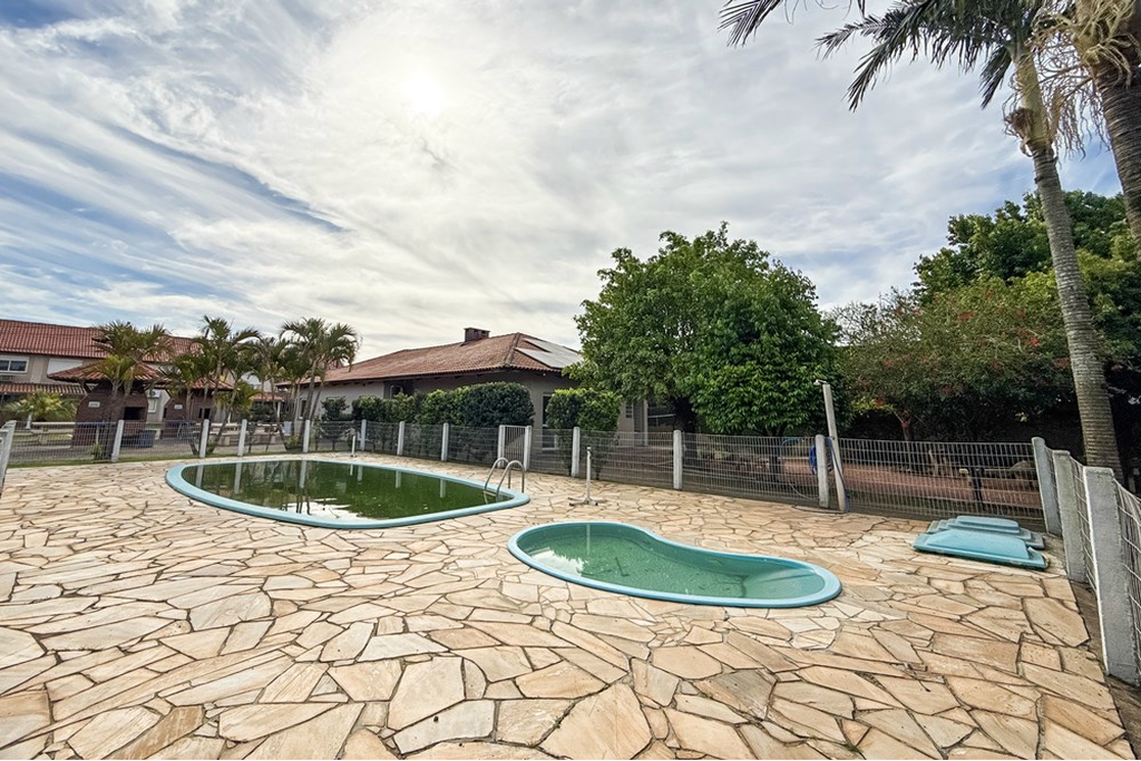 Casa à venda com 2 quartos, 66m² - Foto 13