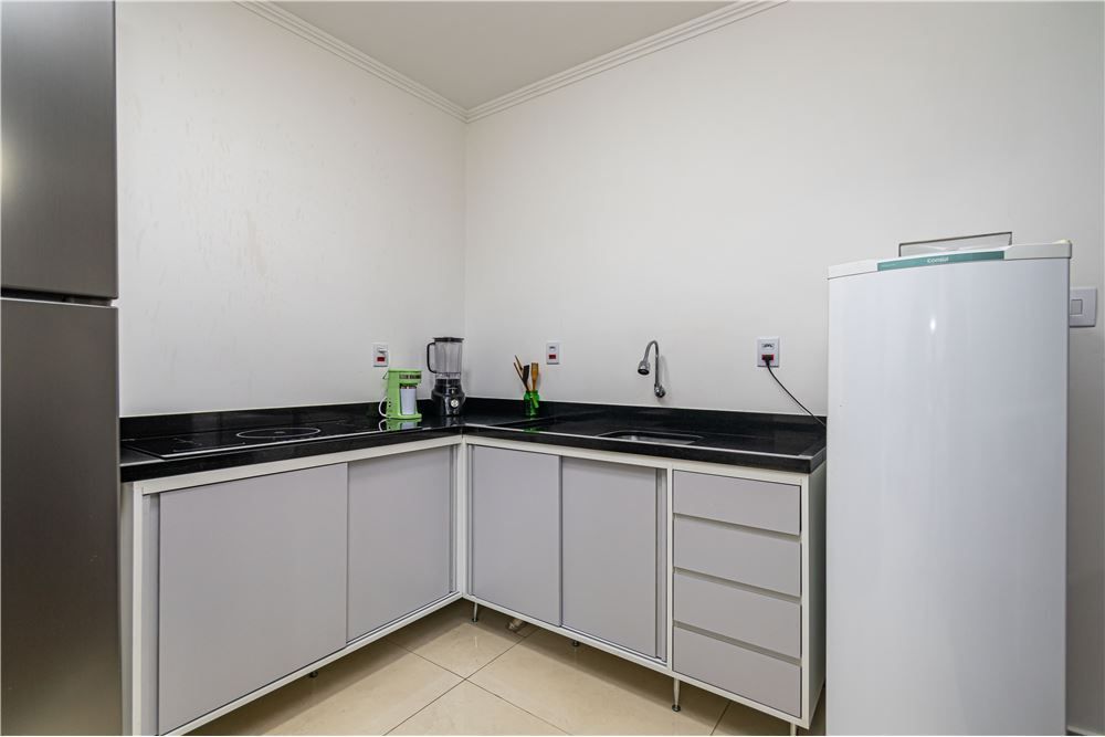 Apartamento à venda com 3 quartos, 90m² - Foto 3