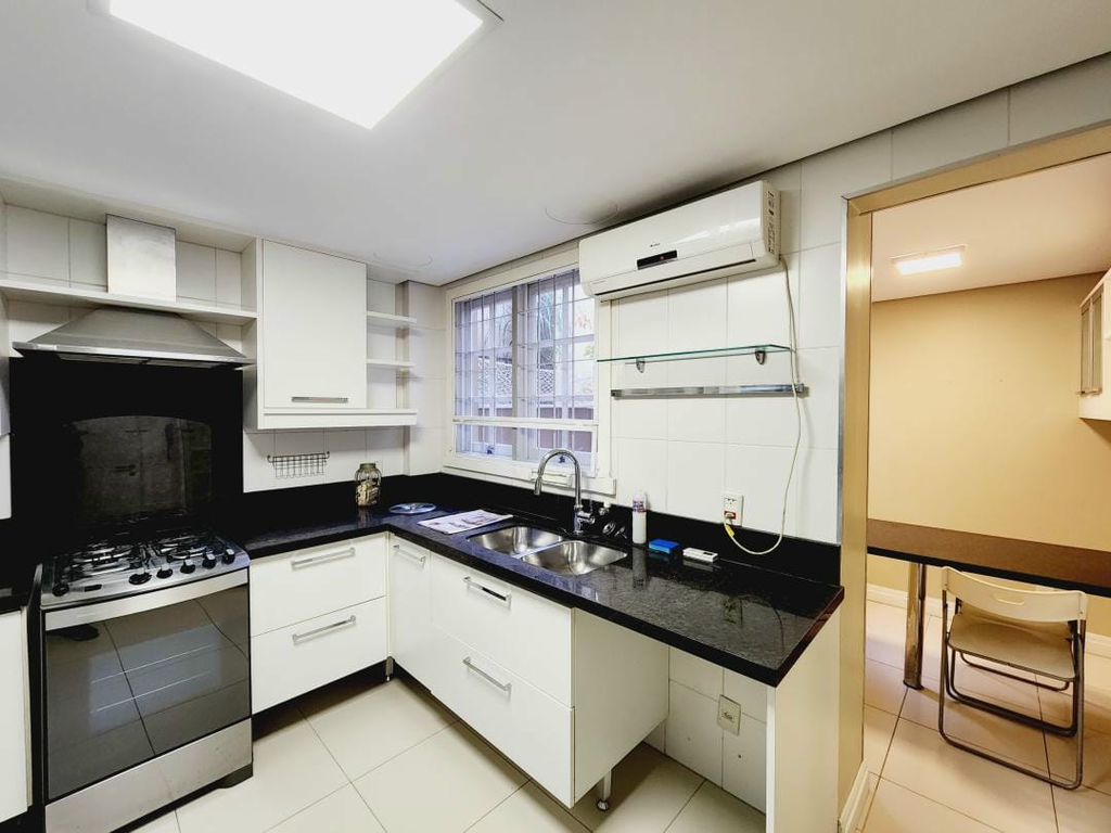 Casa, 4 quartos, 285 m² - Foto 42