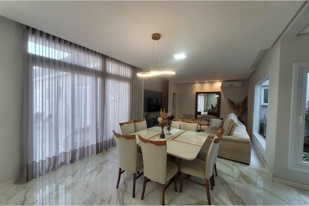 Casa à venda com 4 quartos, 326m² - Foto 27