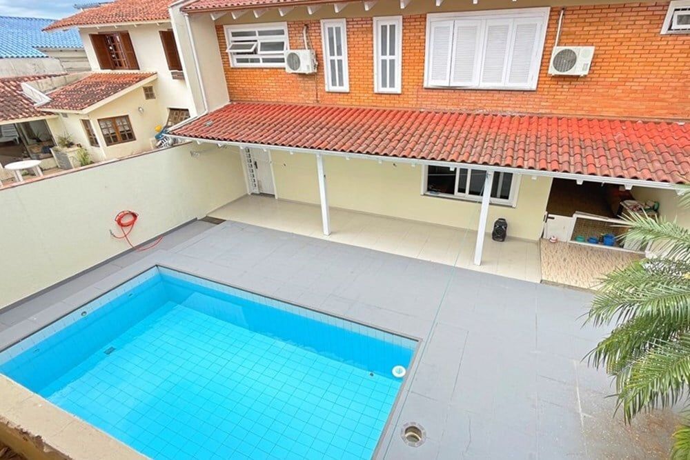 Casa de Condomínio à venda com 5 quartos, 301m² - Foto 17