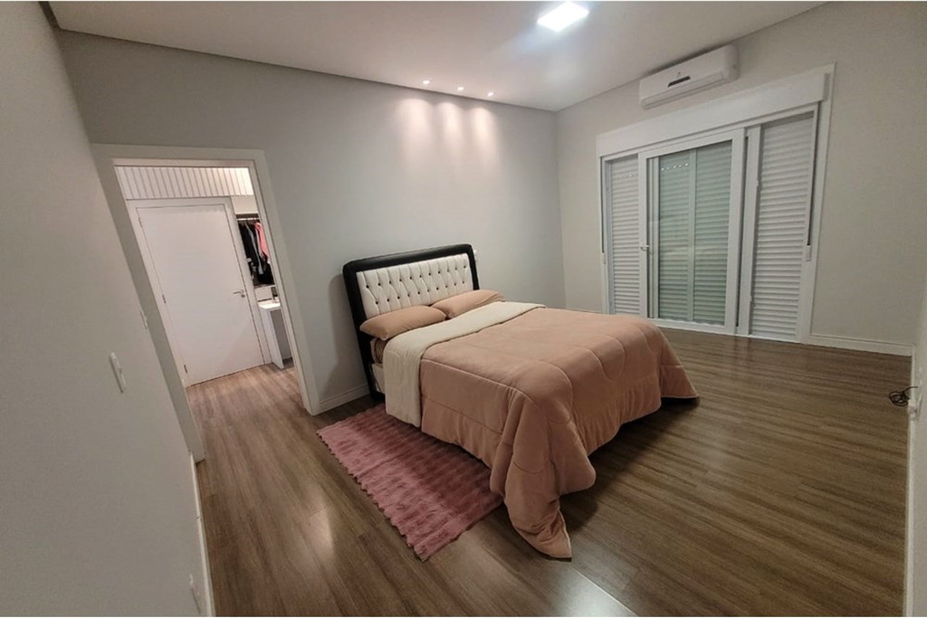 Casa à venda com 4 quartos, 326m² - Foto 11