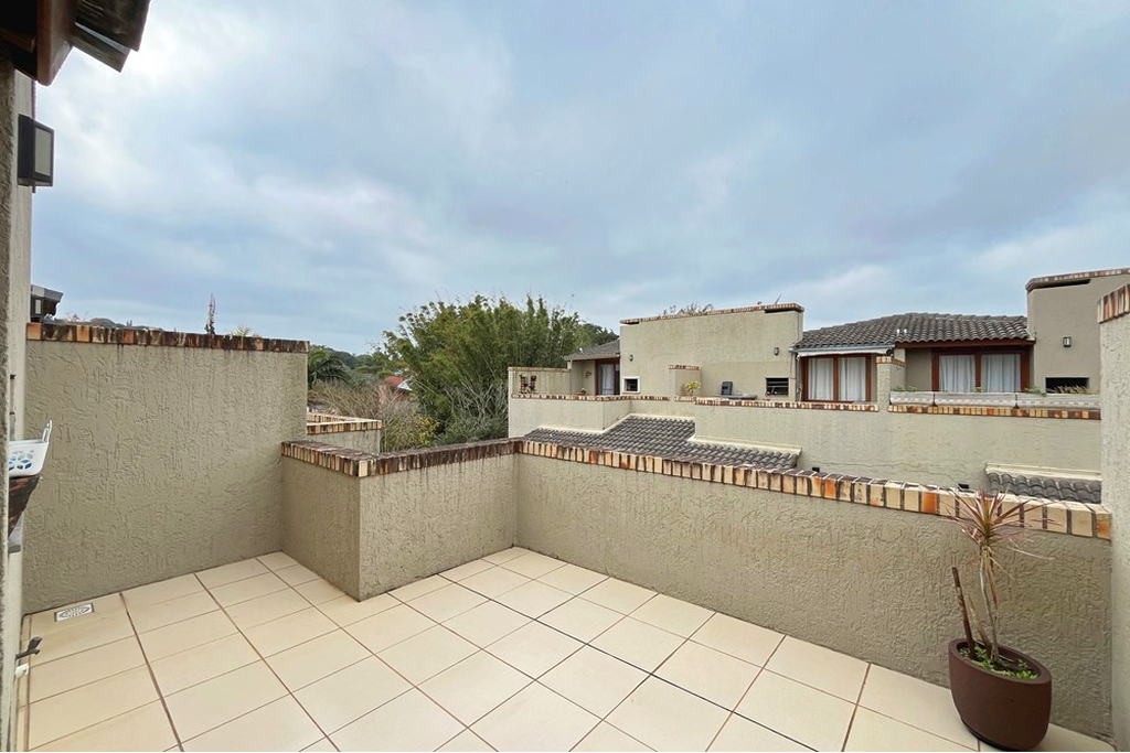 Casa de Condomínio à venda com 2 quartos, 103m² - Foto 10