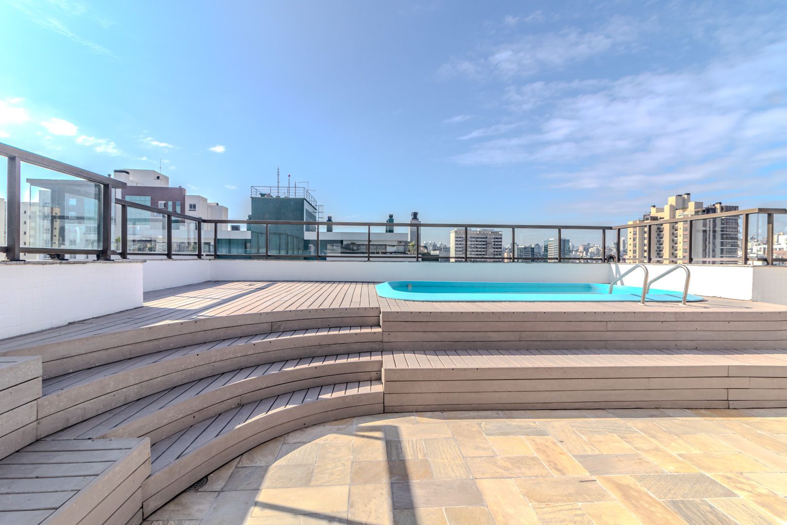 Cobertura, 3 quartos, 259 m² - Foto 2