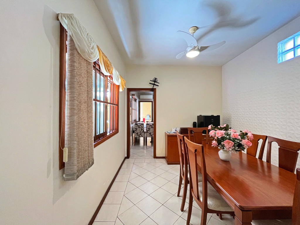 Casa, 3 quartos, 211 m² - Foto 4