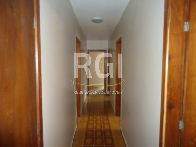 Casa à venda com 4 quartos, 330m² - Foto 33