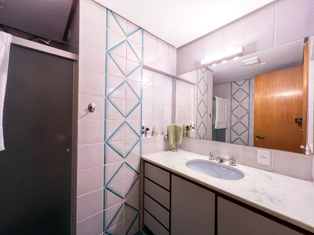 Apartamento à venda com 4 quartos, 277m² - Foto 5